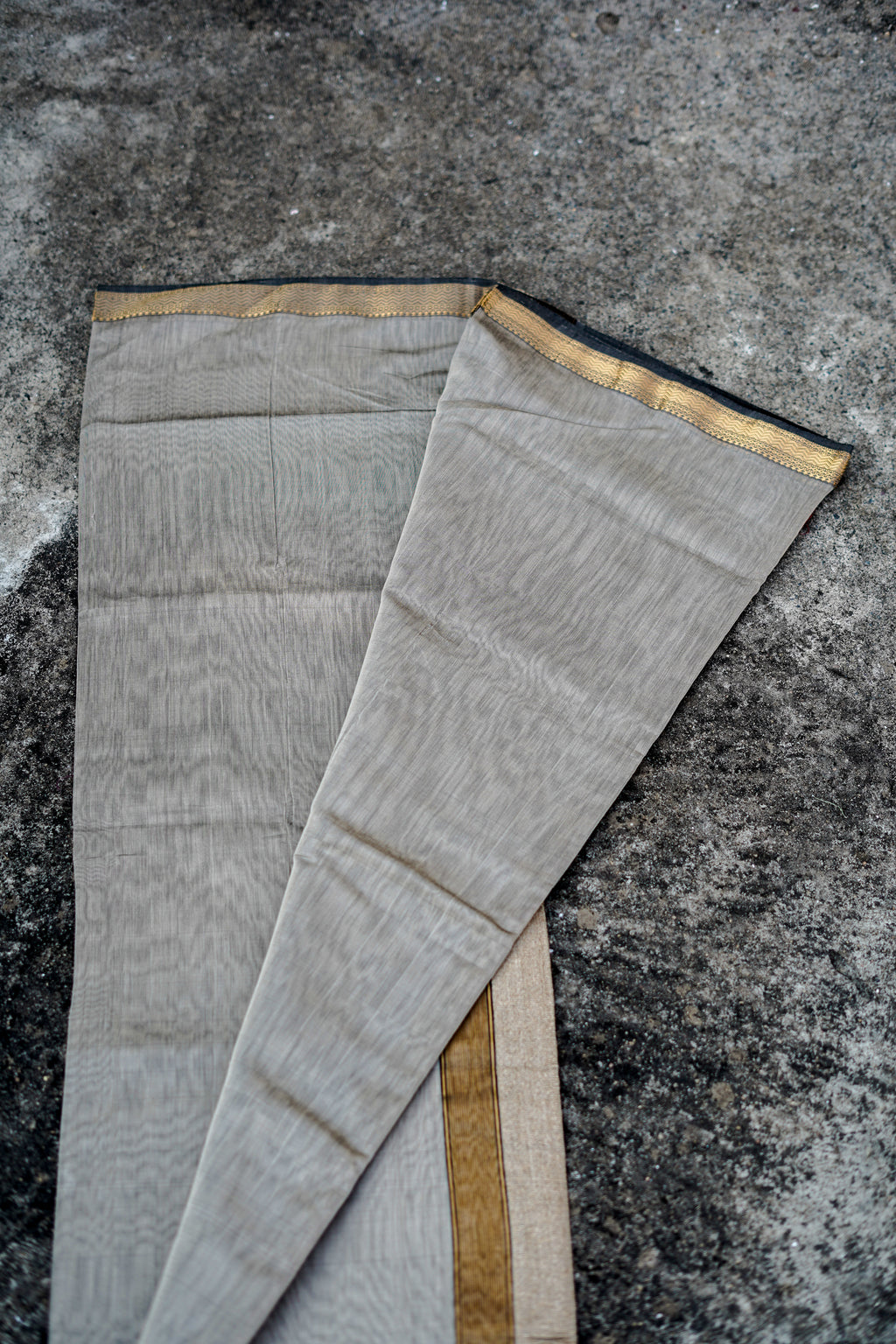 Slaty Golden Border