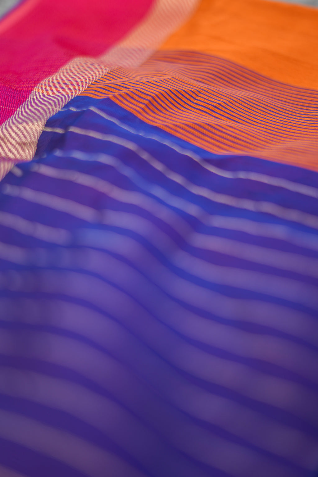 Neeli Main 2 Colour Border