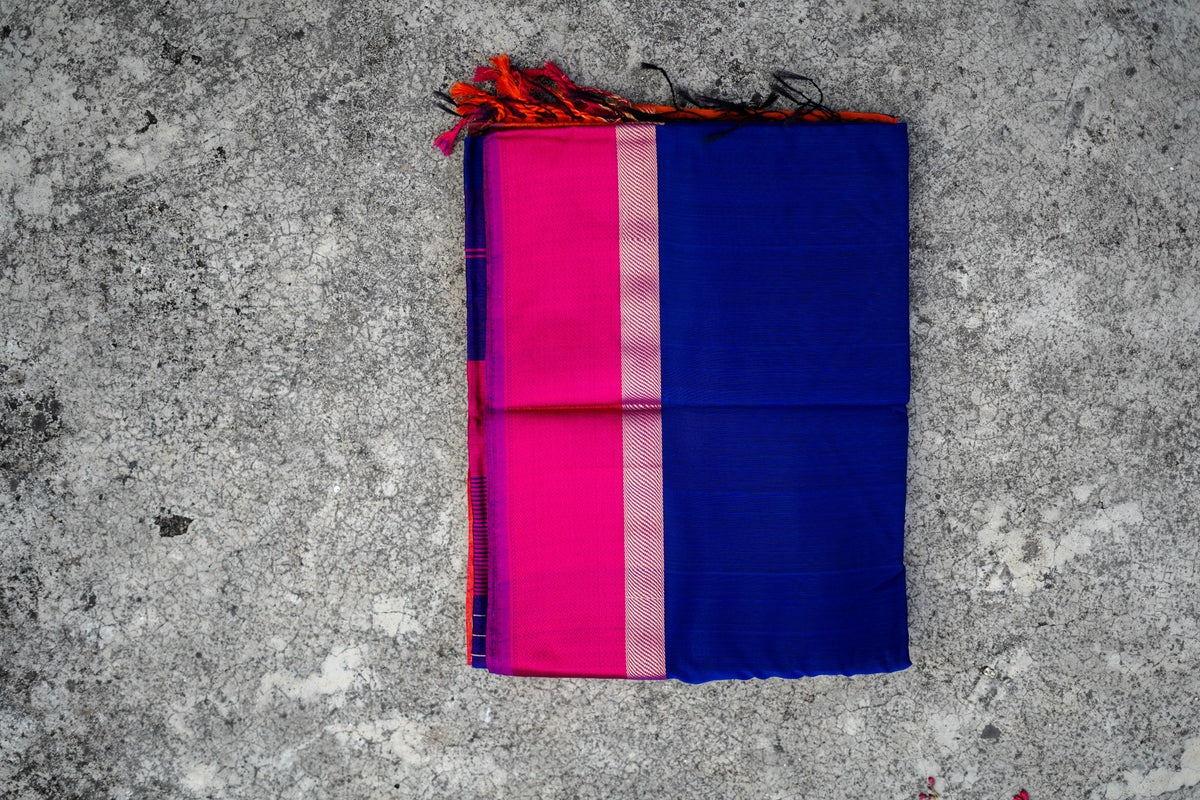 Neeli Main 2 Colour Border